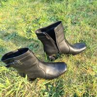 damenstiefel aus feinem leder gr.39 catwalk versand möglich Niedersachsen - Beverstedt Vorschau