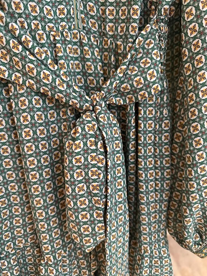 Max Studio Kleid Kragen Maxikleid Gr. M  36 38 grün Retro neu in Cremlingen
