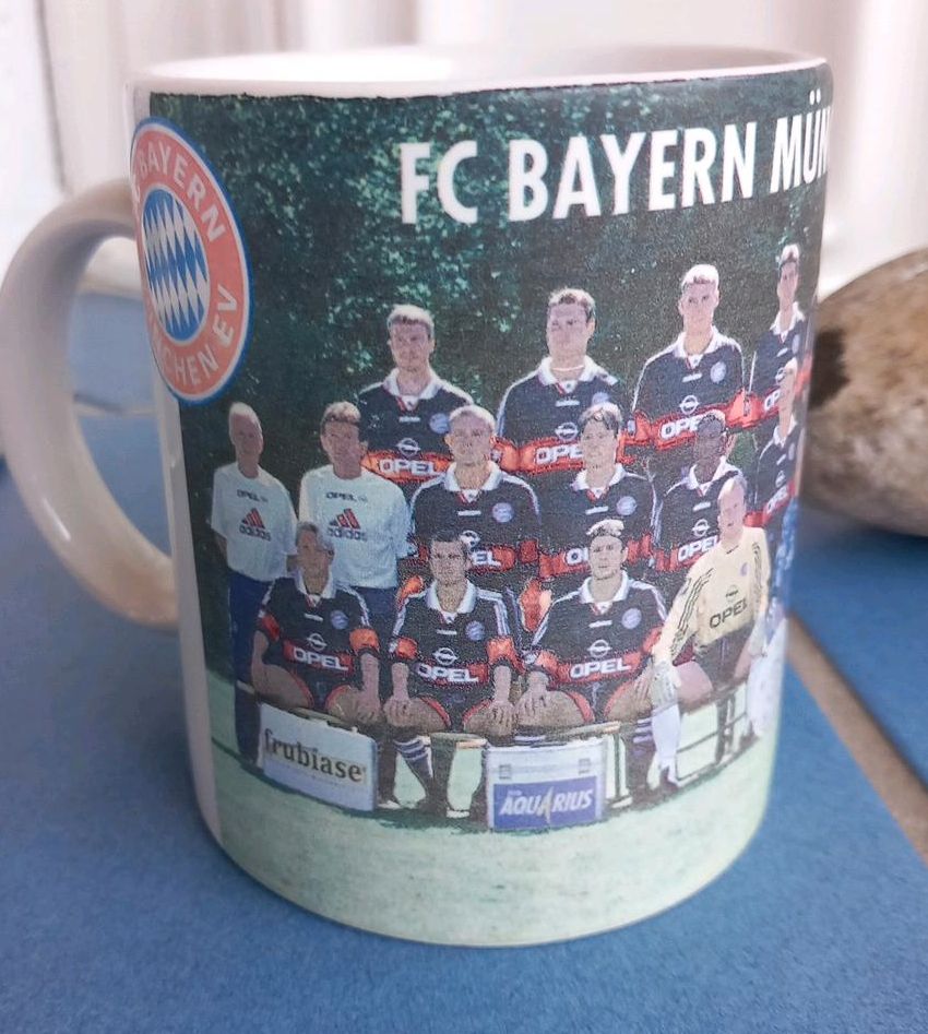 FC Bayern signiertes Weizenbierglas, Tasse, Käppi und vieles mehr in Rust