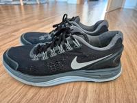 Nike Lunarglide 4 Laufschuhe Sneaker  Größe 45 Sachsen - Chemnitz Vorschau