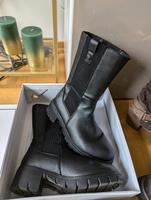 Diverse Schuhe Größe 41 & 42 Bayern - Zolling Vorschau