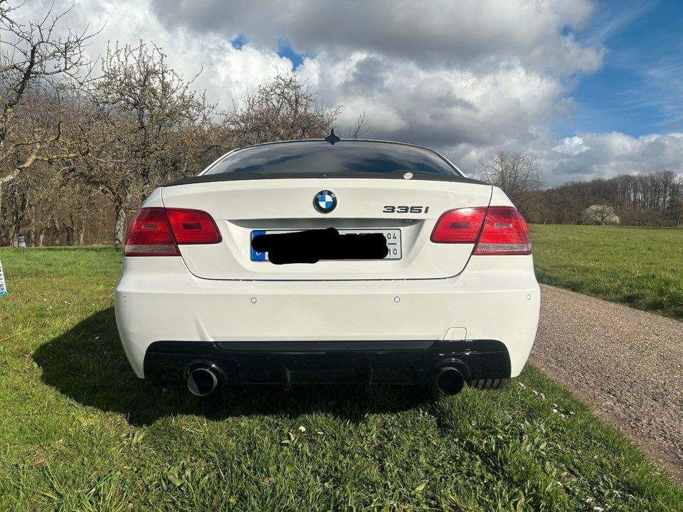 BMW 335i Coupé N54 M-Paket in Berglen