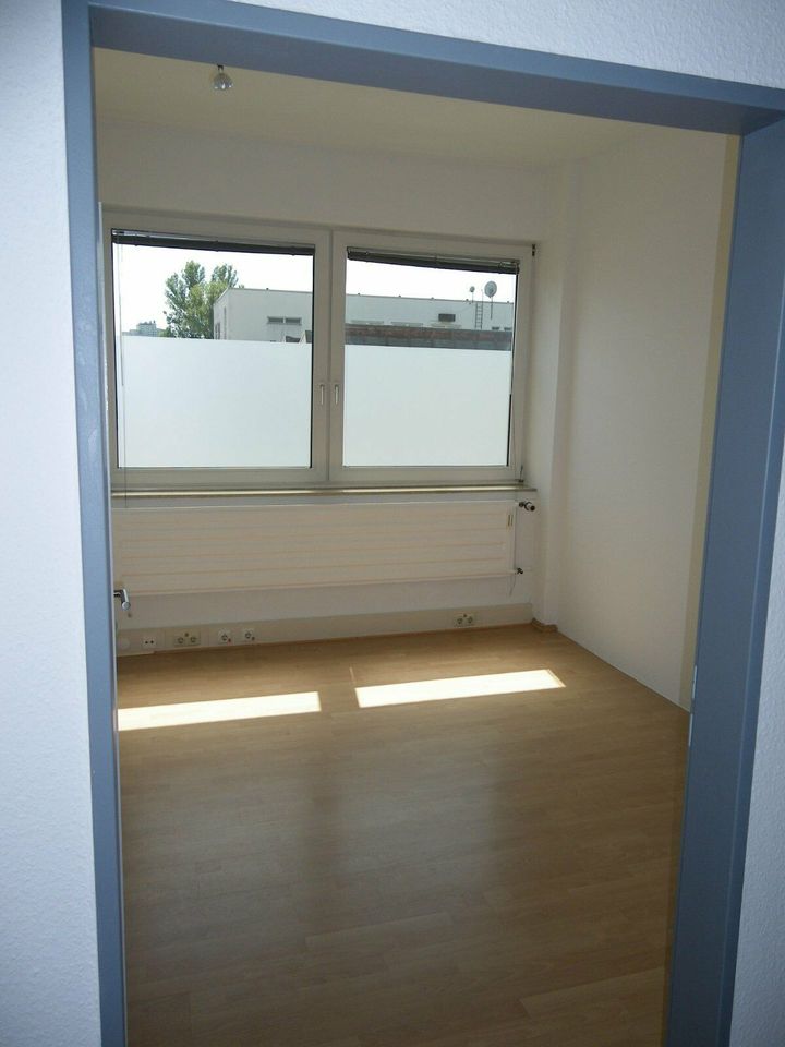 Anstatt Homeoffice - Ihr preiswertes, kl. Büro als Rückzugsort in Offenbach