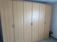 Komplettes Schlafzimmer Bett, Schrank und Nachttische Hessen - Erbach Vorschau