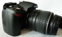 NIKON Digitalkamera D40 mit AF-S DX Zoom-Nikkor 18-55mm f/3.5-5.6 Nordrhein-Westfalen - Leverkusen Vorschau