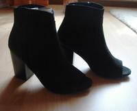 Peeptoestiefelette f.d.Sommer schwarz Gr.36,Absatzhöhe 8,5cm neu Hessen - Bad Zwesten Vorschau