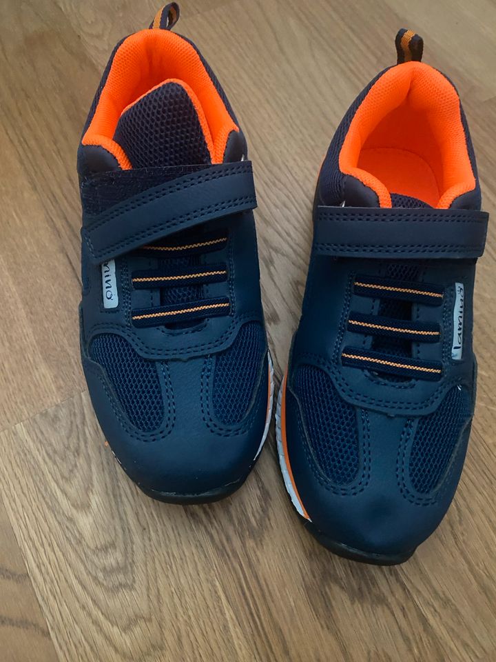 Lamino Sneakers 31 neu blau orange in Meerbusch