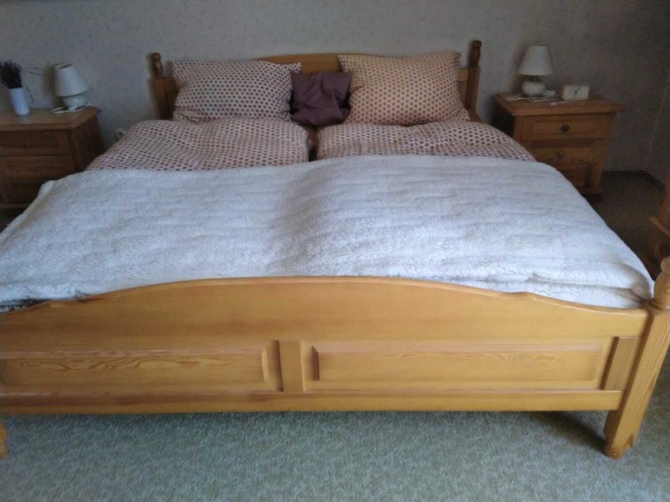 Schlafzimmer komplett Kiefer massiv in Bayern - Abensberg | eBay  Kleinanzeigen ist jetzt Kleinanzeigen