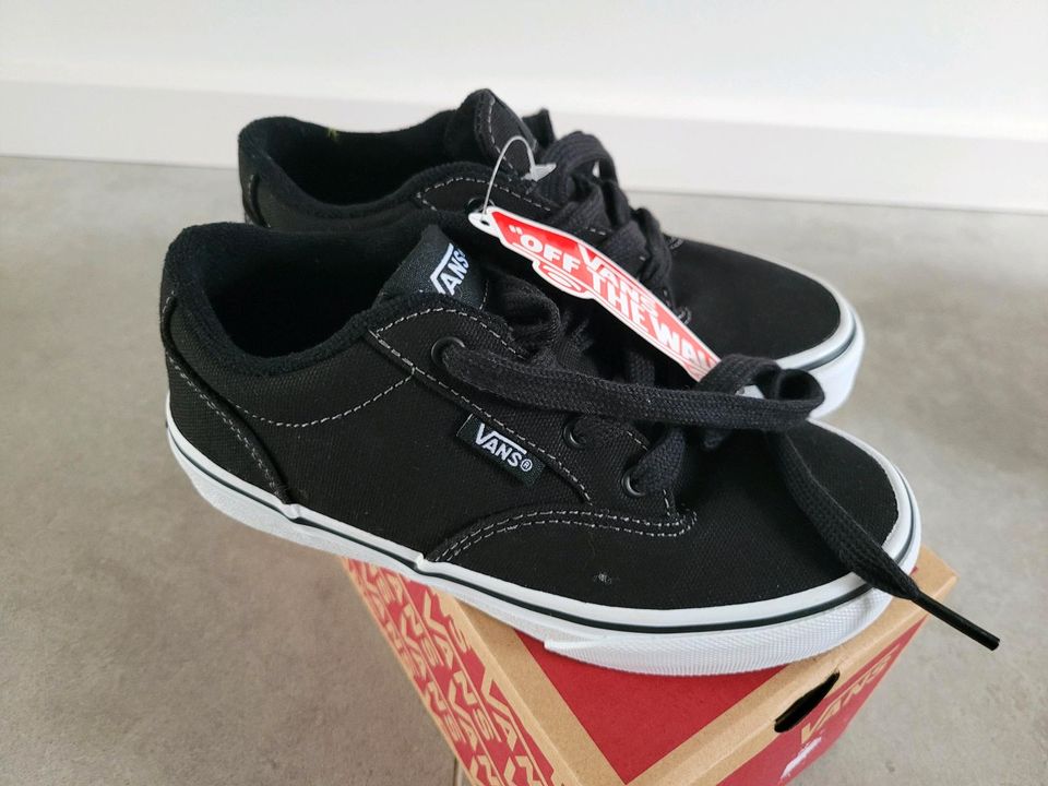 Nigelnagelneue VANS Winston Vanvas in 31 in schwarz in Pattensen