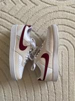 Nike Damen Schuhe Sneaker Wild leder neu beige weiß rot Gr. 42 Nordrhein-Westfalen - Alsdorf Vorschau