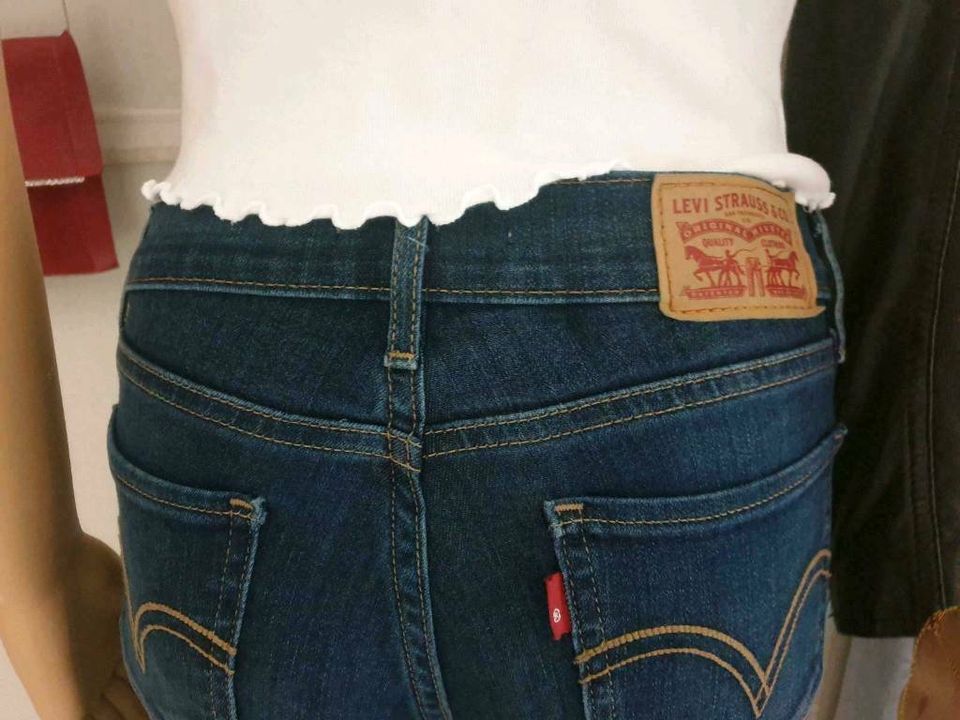Levi's ripped denim Jeans, 524 Levis Skinny in Obertshausen