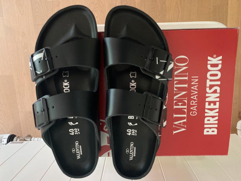 Birkenstock valentino black sales