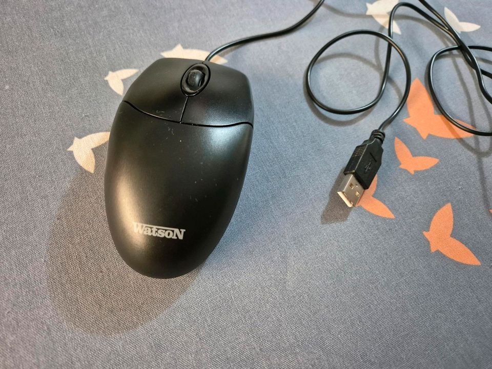 Maus von Watson mit Kabel USB Anschlusse in Mönchengladbach