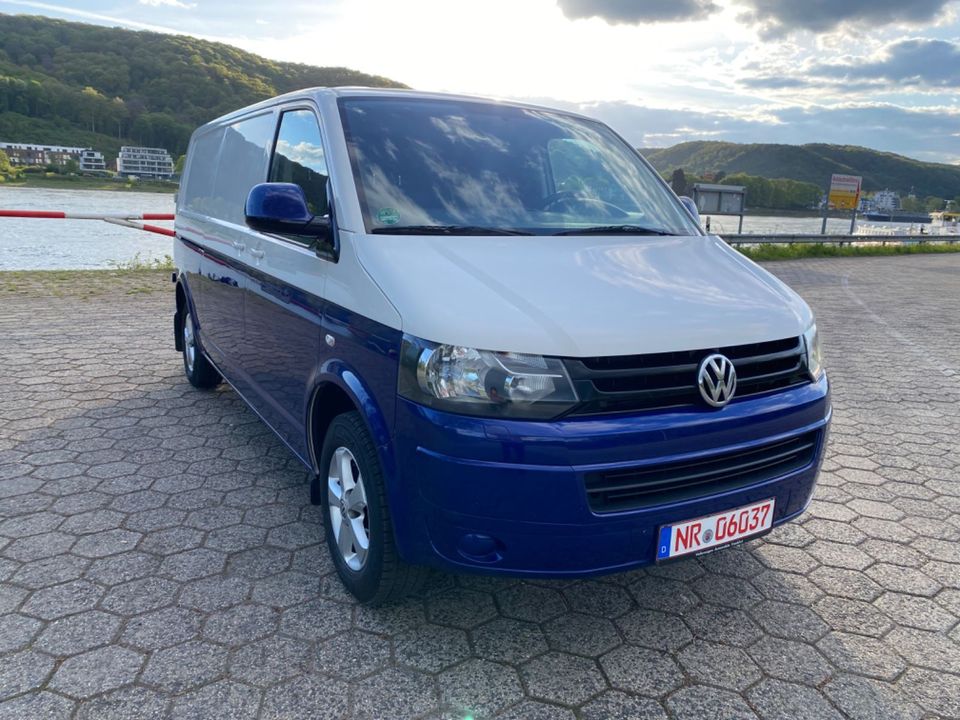 Volkswagen T5 Transporter Kasten-Kombi Kasten lang in Rheinbrohl