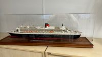 seltenes Schiffsmodell Queen Mary 2 im Glas-Schaukasten Schleswig-Holstein - Lübeck Vorschau