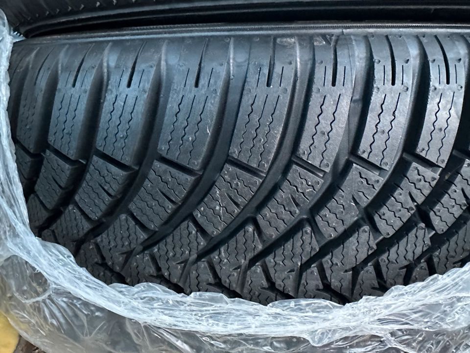 Winterreifen-FALKEN 215/45R16 -NEU - unbenutzt in Wellendingen