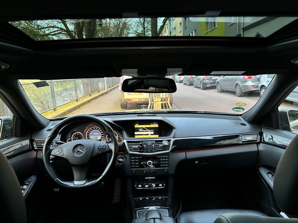 Merzedes Benz W212 E300 Cdi AMG Pack/ 204 Ps Euro5 Navi/Camera in Pforzheim