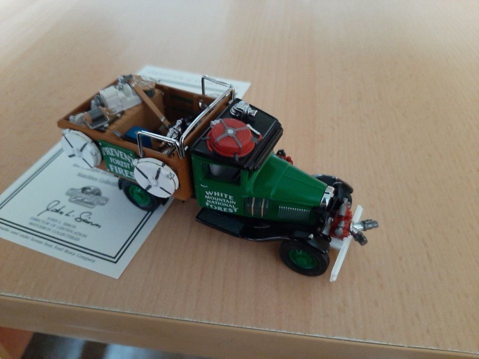 Matchbox Sammlermodelle Feuerwehrkollektion mit Certivikate in Stoltebüll