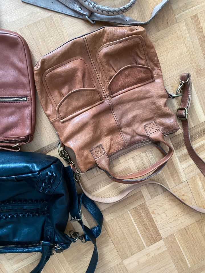 Fossil Liebeskind Berlin Leder Handtasche Tasche Umhängetasche in Netphen