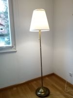 Stehlampe aus Metall in Messingoptik Baden-Württemberg - Titisee-Neustadt Vorschau