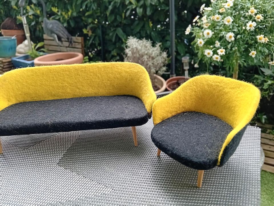 Puppenhaus -60er Jahre Garnitur Couch 2 Sessel schwarz gelb in Wörth am Rhein
