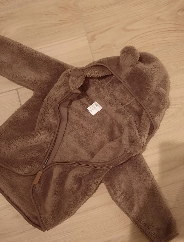 Baby Teddy Jacke mit Ohren Kapuze flauschig braun Gr. 68 H&M in Neubeuern