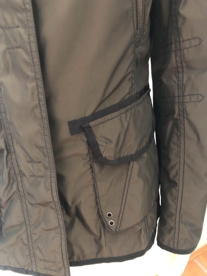 Gil Bret Jacke Outdoor Khaki Gr.38 neuwertig in Bad Schönborn