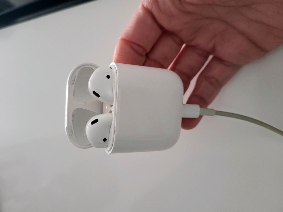 Apple Air pods in Erlensee