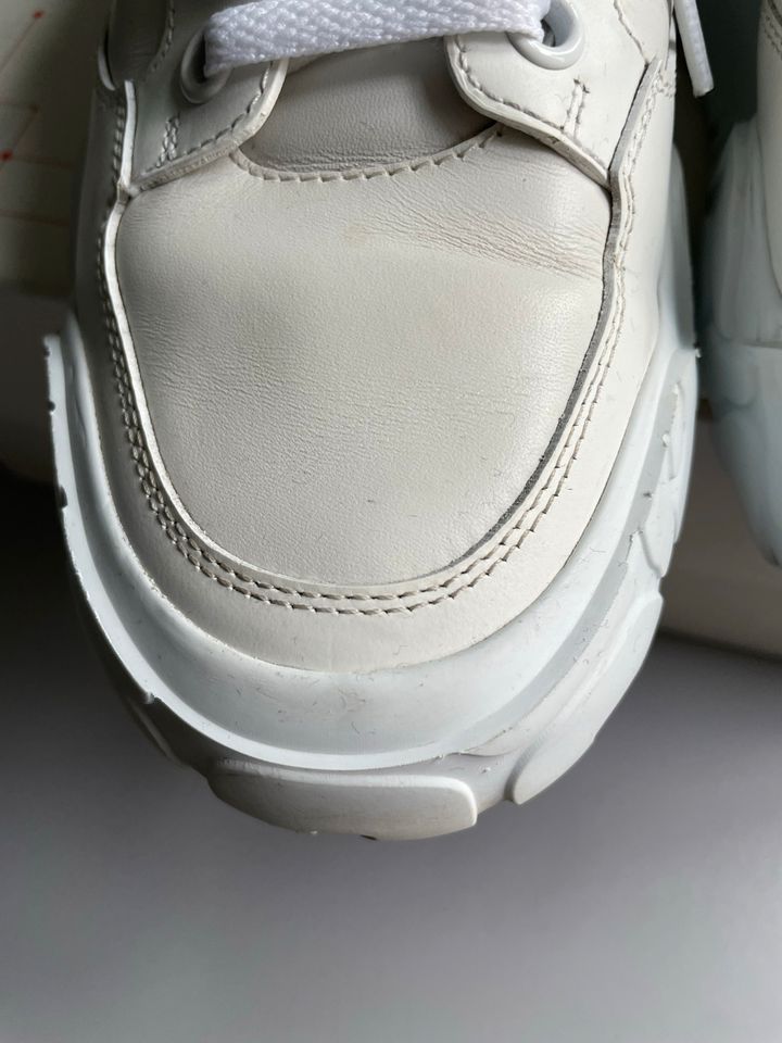 weiße/ off White   Sneaker Curt von Alexander McQueen Gr 39. in Berlin