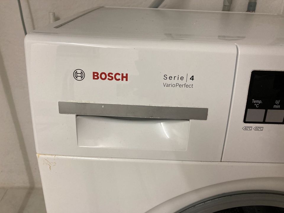 Waschmaschine Bosch Vario Perfect Serie 4 in Freyung