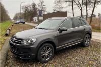 Volkswagen VW Touareg 3.0 V6 TDI R-Line VOLL Bayern - Altdorf Vorschau