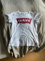Levi’s Shirt weiß M Berlin - Hellersdorf Vorschau