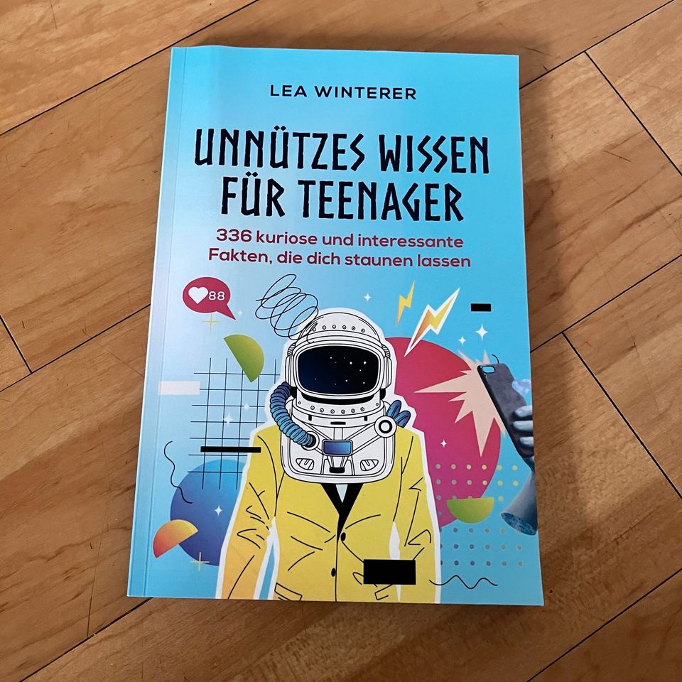 Buch Unnützes Wissen für Teenager in Dormagen