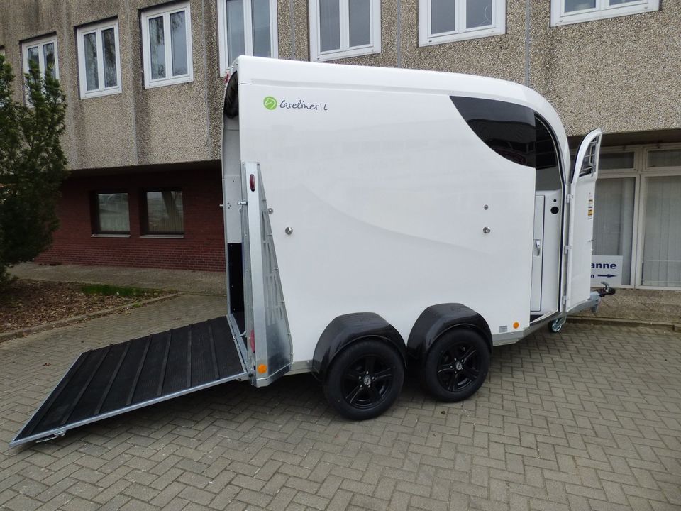 Pferdeanhänger Careliner L white super Extras Sonderpreis BA068⚫ in Bargteheide