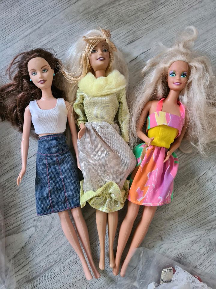 Barbie Mattel Puppen Zubehör Inventar Möbel Fahrzeuge in Detern