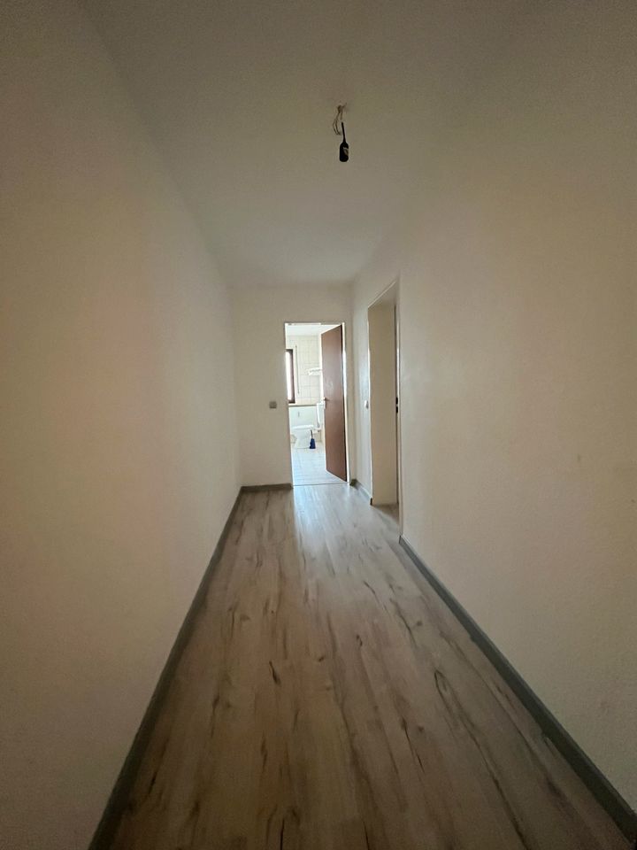 Helle 5 Zi. OG Wohnung mit Balkon in Nüdlingen