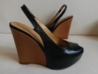 Plateau Pumps Sandaletten Keilabsatz Wedges Echtleder Peeptoes 35 Bayern - Haselbach b. Mitterfels Vorschau