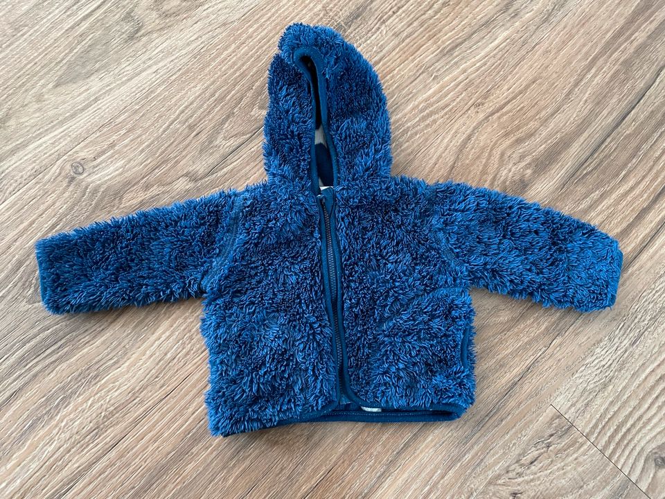 Flauschige Jacke Größe 62 in Östringen