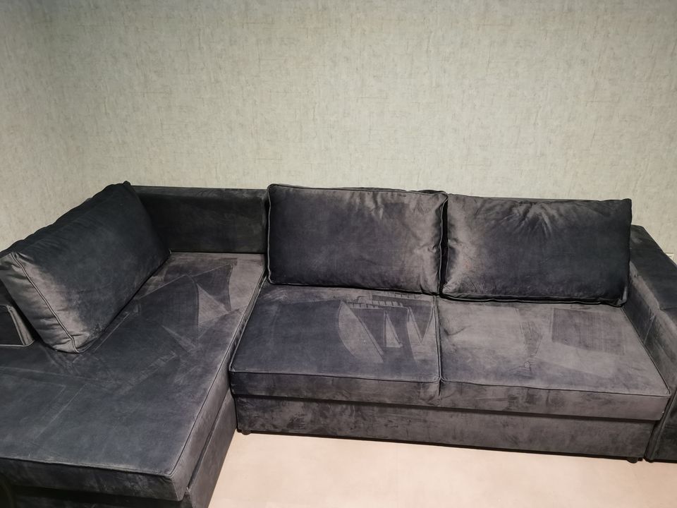 Wunderschönes und funktionales Sofa in Salzgitter