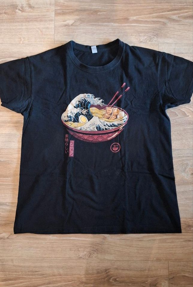 T-Shirt Great Wave / Ramen Schüssel in Frechen