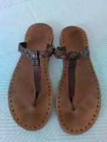 UGG Zehen Sandalen Echtleder braun Gr. 40/41 Rheinland-Pfalz - Bodenheim Vorschau