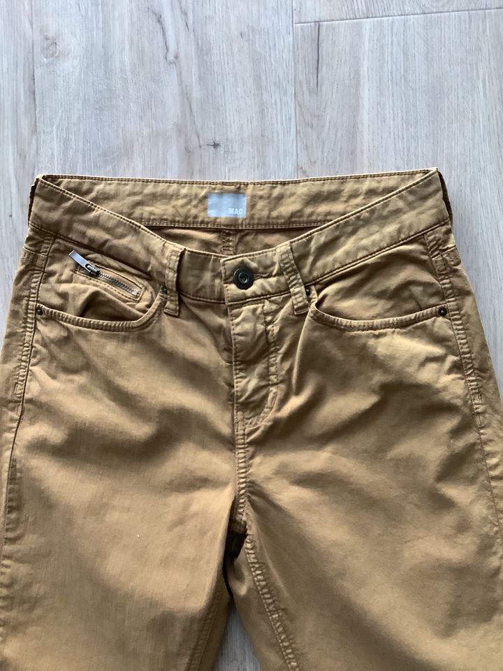 MAC farbige Jeans Hose Gr. 34 Curry Ocker Mac in Bochum