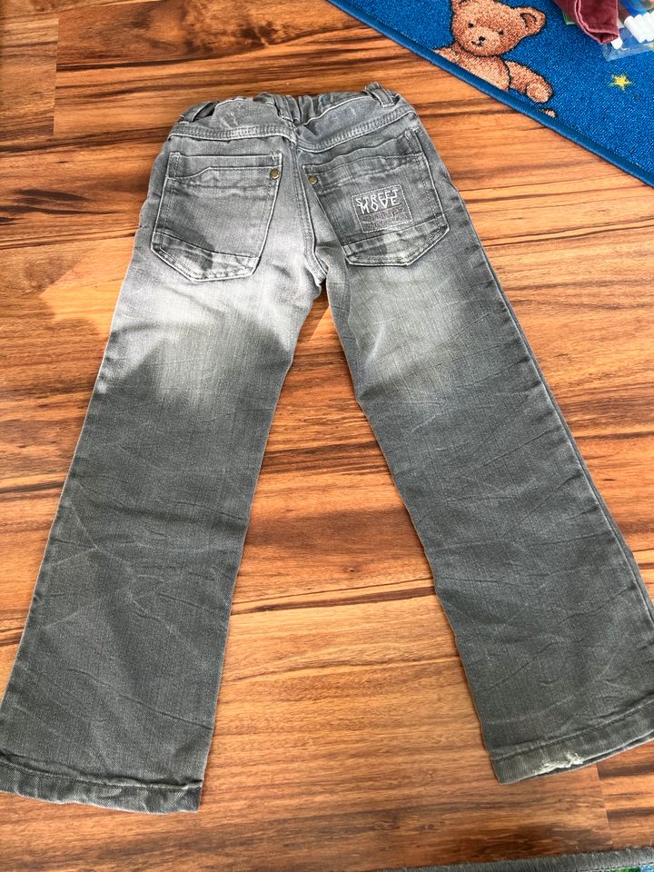 Wunderschöne Jeans Neuwertig‼️ Gr 116 in Zirndorf