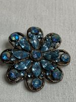 ☀️ BROSCHE aus Metall ☀️ Blütenform mit blauen Schmucksteinen Mülheim - Köln Holweide Vorschau