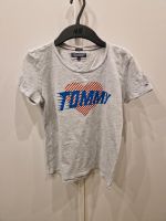 Tommy Hilfiger Tshirt Gr. 152 Niedersachsen - Lengede Vorschau