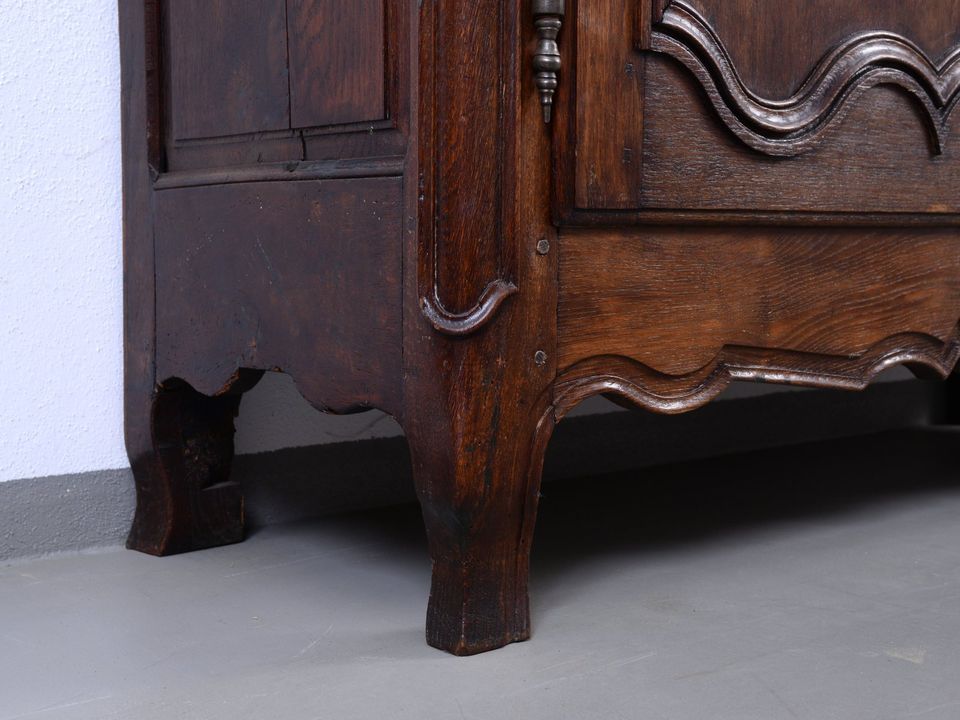 antiker Schrank Barock um 1800 Eiche Kleiderschrank Holz in Dresden