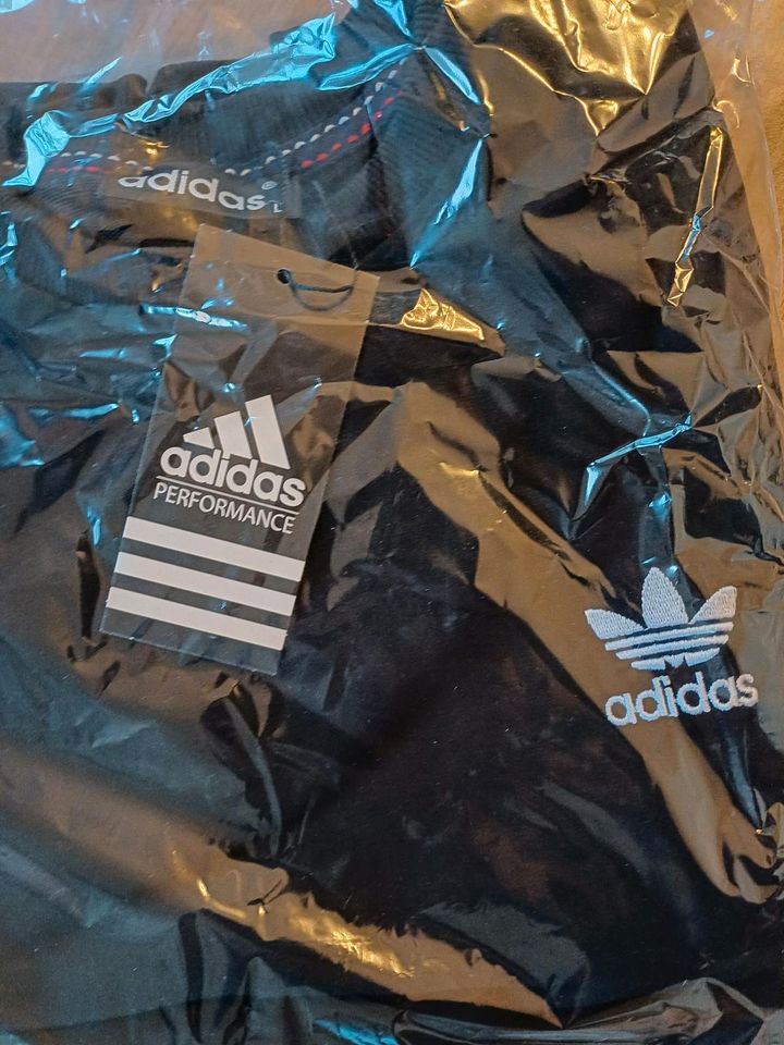 Herren Paket Pullis Naketano, adidas gr.l in Zittow