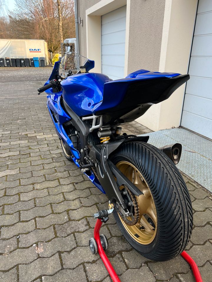 Yamaha R6 RJ15 / RJ27 Rennmotorrad in Arzfeld