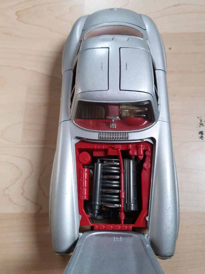 Modellauto burago Mercedes Benz 300SL (1954) in Olching