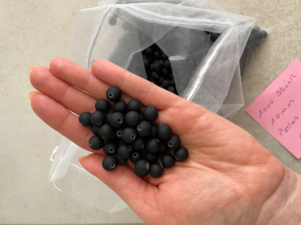 Acrylperlen 10mm schwarz matt - 1000 Stück in Diekholzen